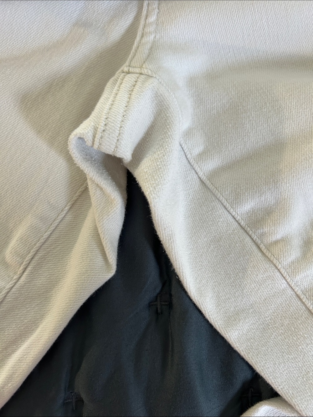 Judy Blue White Ankle Crop Jeans - Button Fly - Picture 4 of 4
